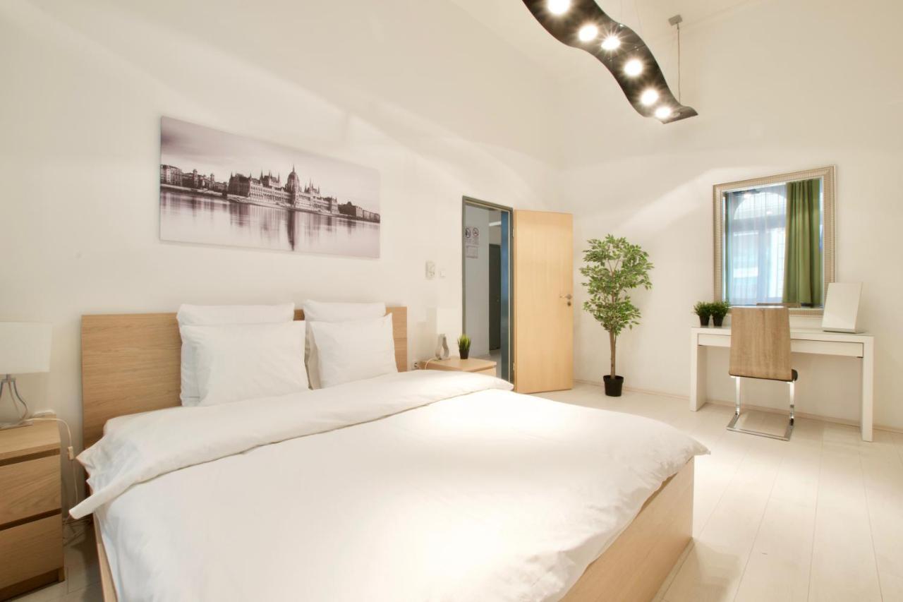 St. King 1 By Hi5 Apartments Budapest Eksteriør billede