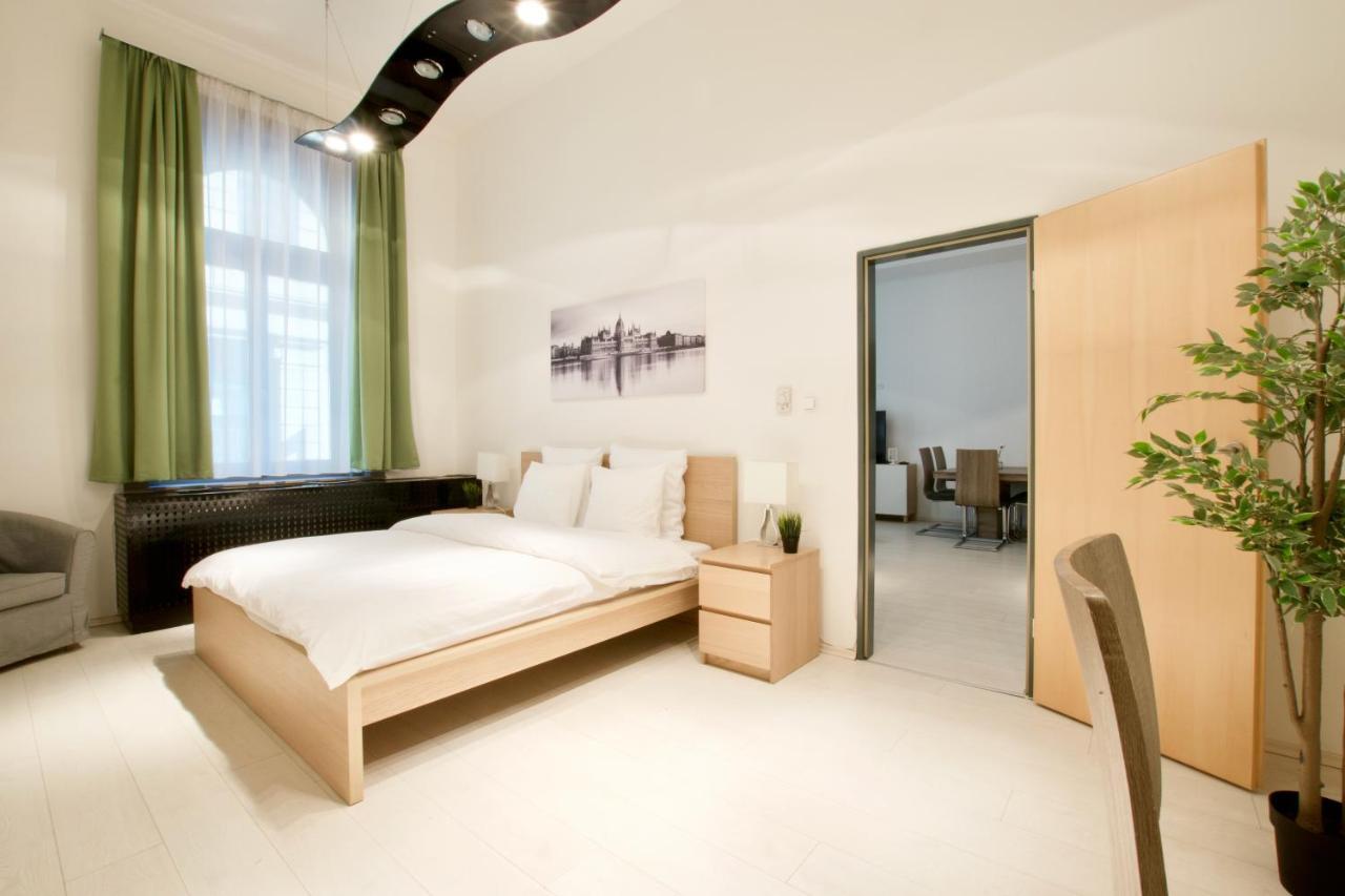 St. King 1 By Hi5 Apartments Budapest Eksteriør billede