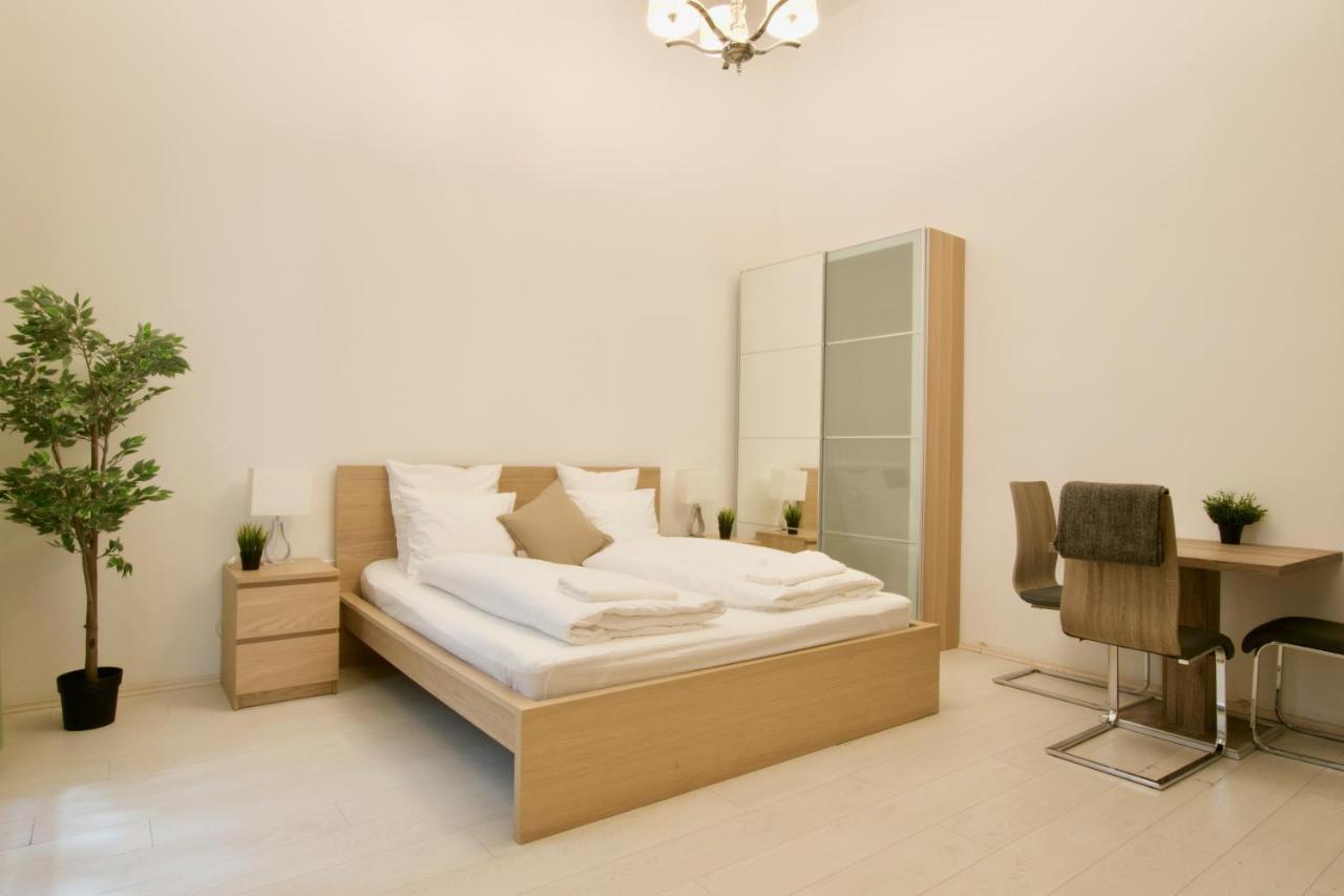 St. King 1 By Hi5 Apartments Budapest Eksteriør billede