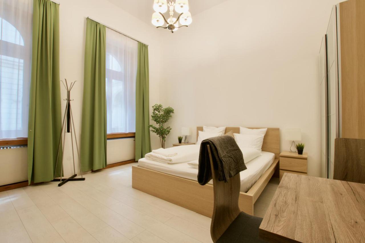 St. King 1 By Hi5 Apartments Budapest Eksteriør billede